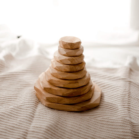 QTOYS - Natural Wooden Stacking Stones - Set of 10